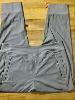 Athleta Headlands Mod Trekkie Jogger Pants Sz 14 Gray Stretch Tapered Leg Hiking